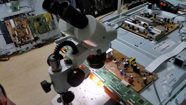 Điện tử Minh Tiến sửa tivi Toshiba tại nhà