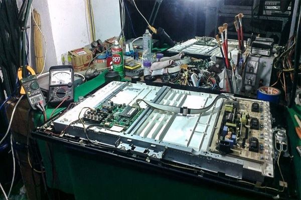 Tivi Toshiba không lên nguồn cần kiểm tra